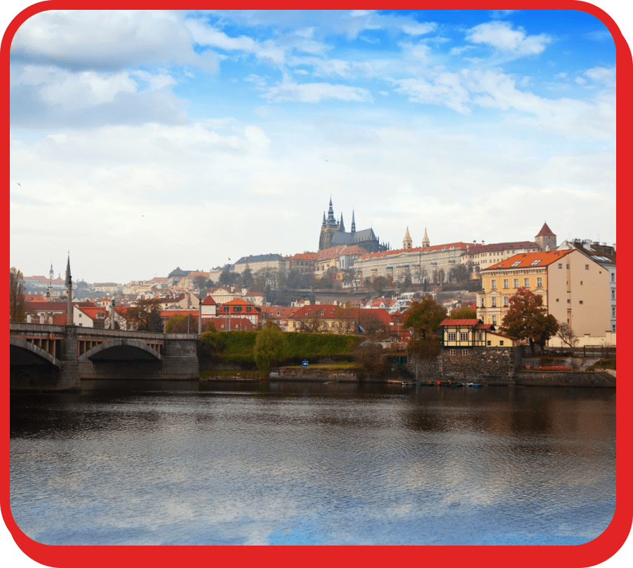 Stěhování Praha 1 zachycuje panorama Pražského hradu nad Vltavou s historickou zástavbou v centru Prahy.